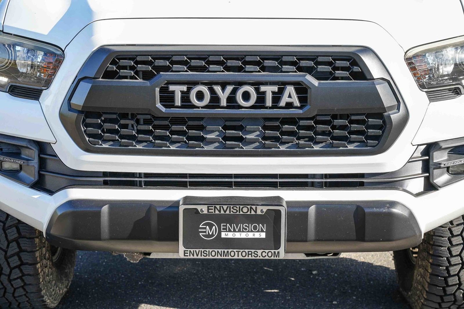 Used 2017 Toyota Tacoma TRD Pro AWD/4WD image 7