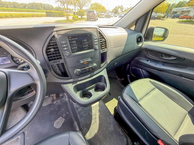 Used 2022 Mercedes-Benz Metris image 18