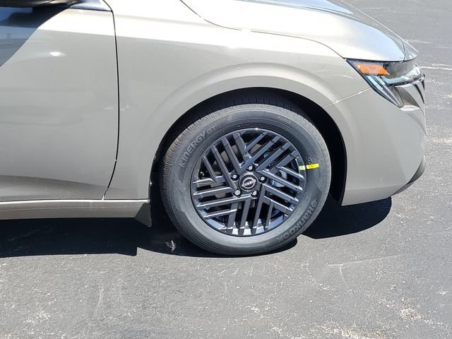 New 2026 Nissan Sentra SV w/ SV Convenience Package FWD image 9
