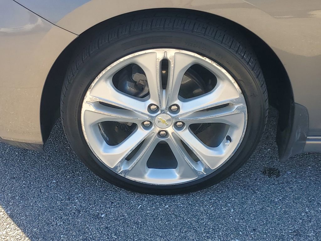 Used 2017 Chevrolet Cruze Premier image 14