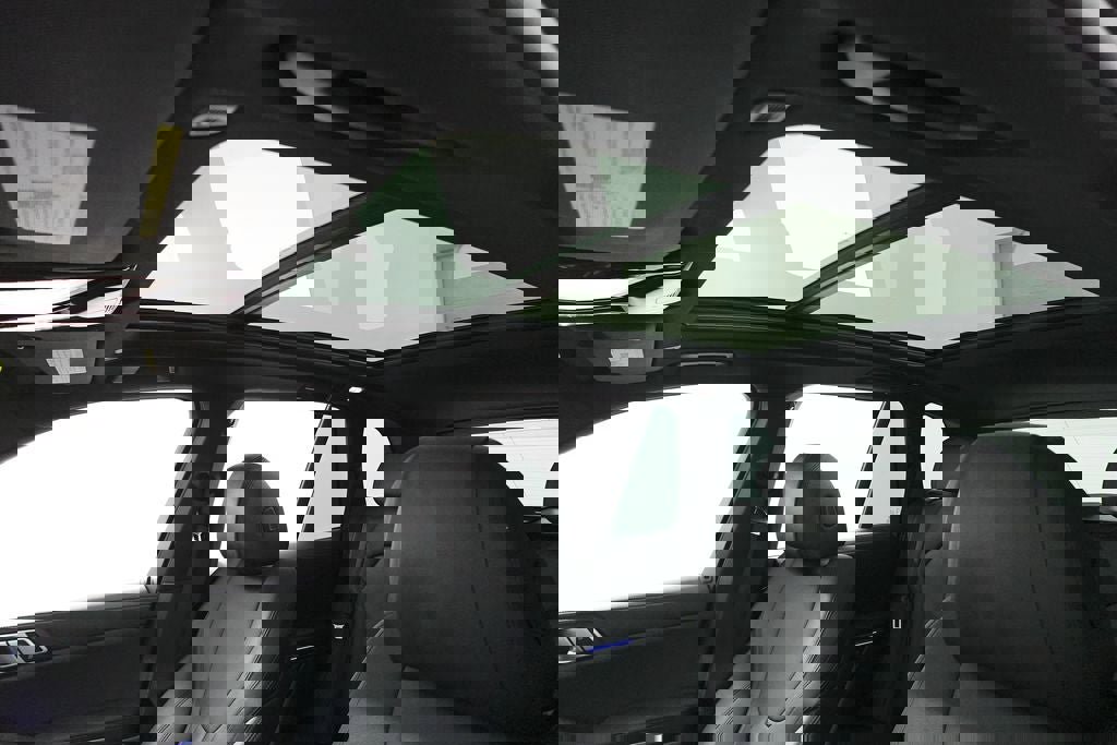 Used 2022 BMW X5 xDrive40i w/ Climate Comfort Package image 13