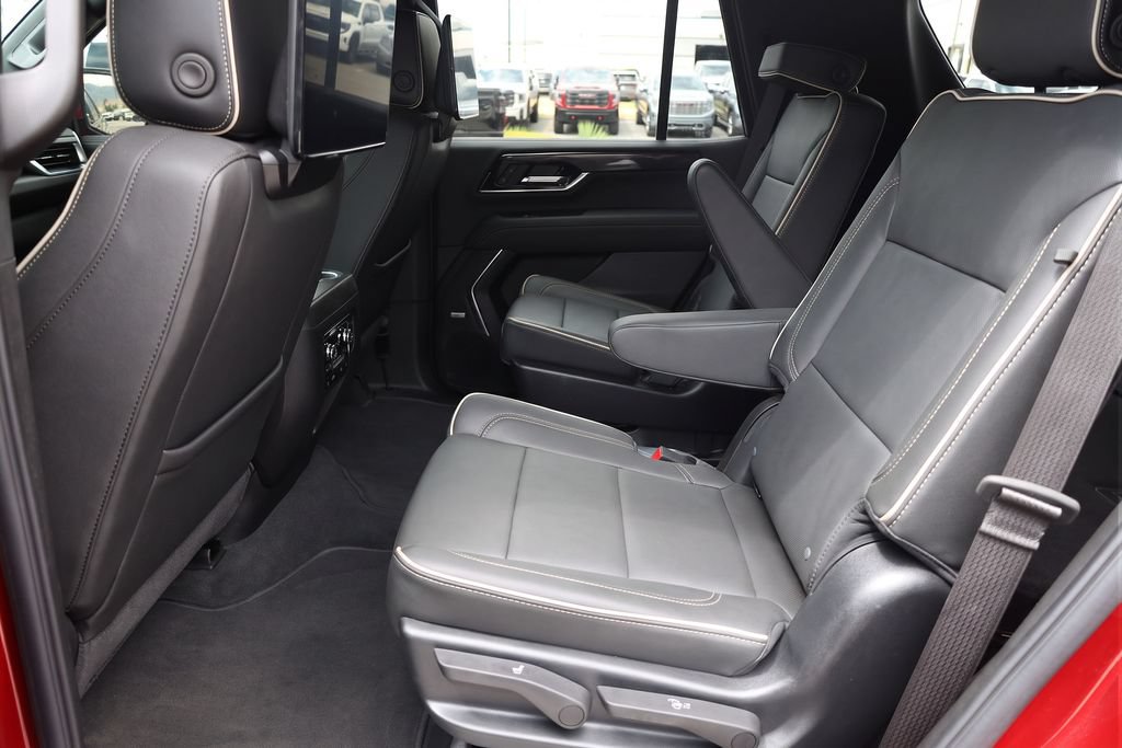 Used 2026 GMC Yukon Elevation w/ Elevation Premium Package AWD/4WD image 16