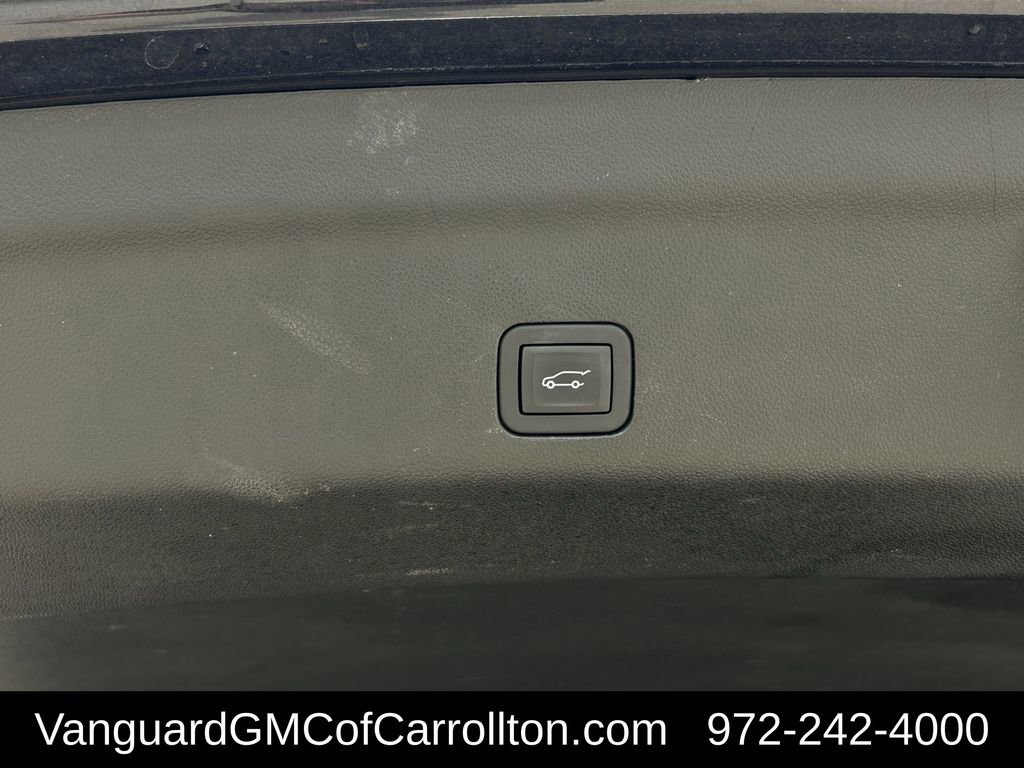 Used 2023 GMC Yukon XL Denali image 34