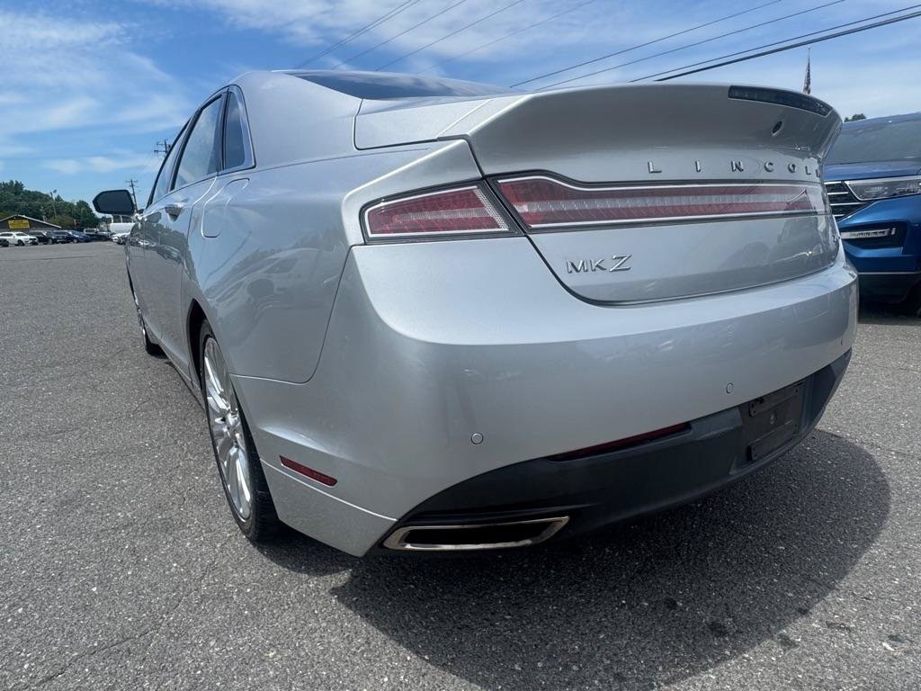 Used 2013 Lincoln MKZ FWD image 7