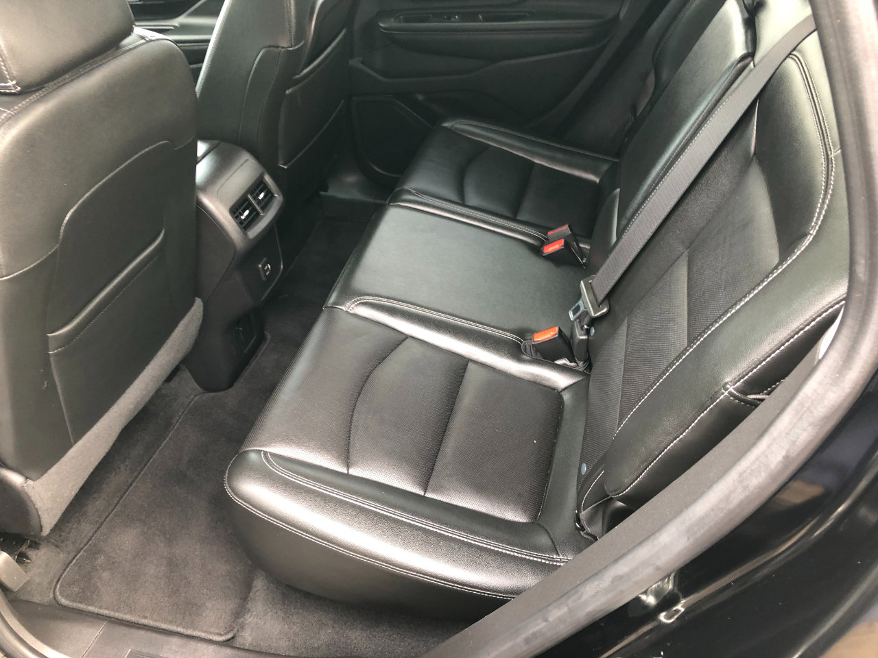 Used 2024 GMC Terrain SLT image 24