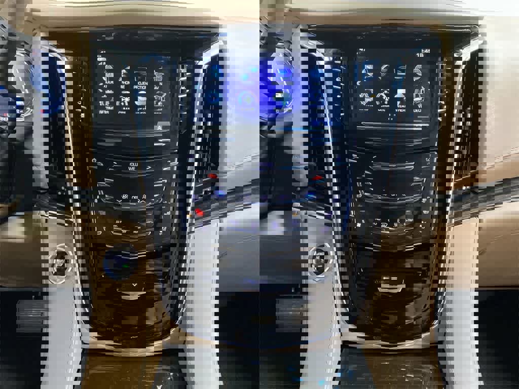 Used 2018 Cadillac Escalade Platinum image 23