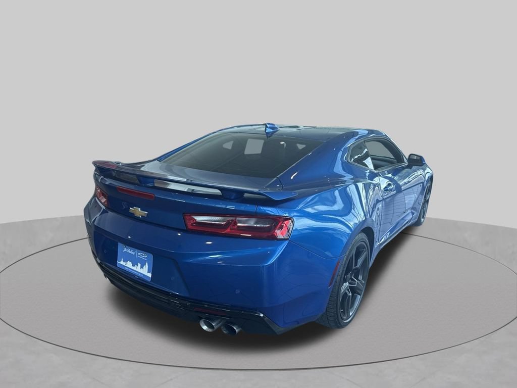 Used 2017 Chevrolet Camaro SS RWD image 8