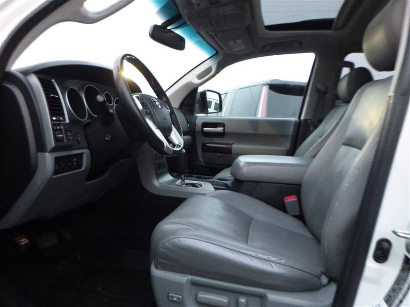 Used 2014 Toyota Sequoia Platinum AWD/4WD image 5