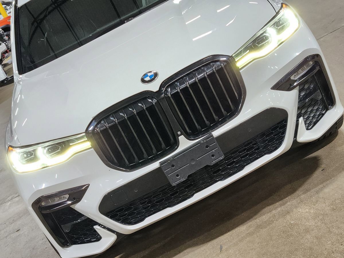 Used 2020 BMW X7 xDrive40i w/ M Sport Package AWD/4WD image 19