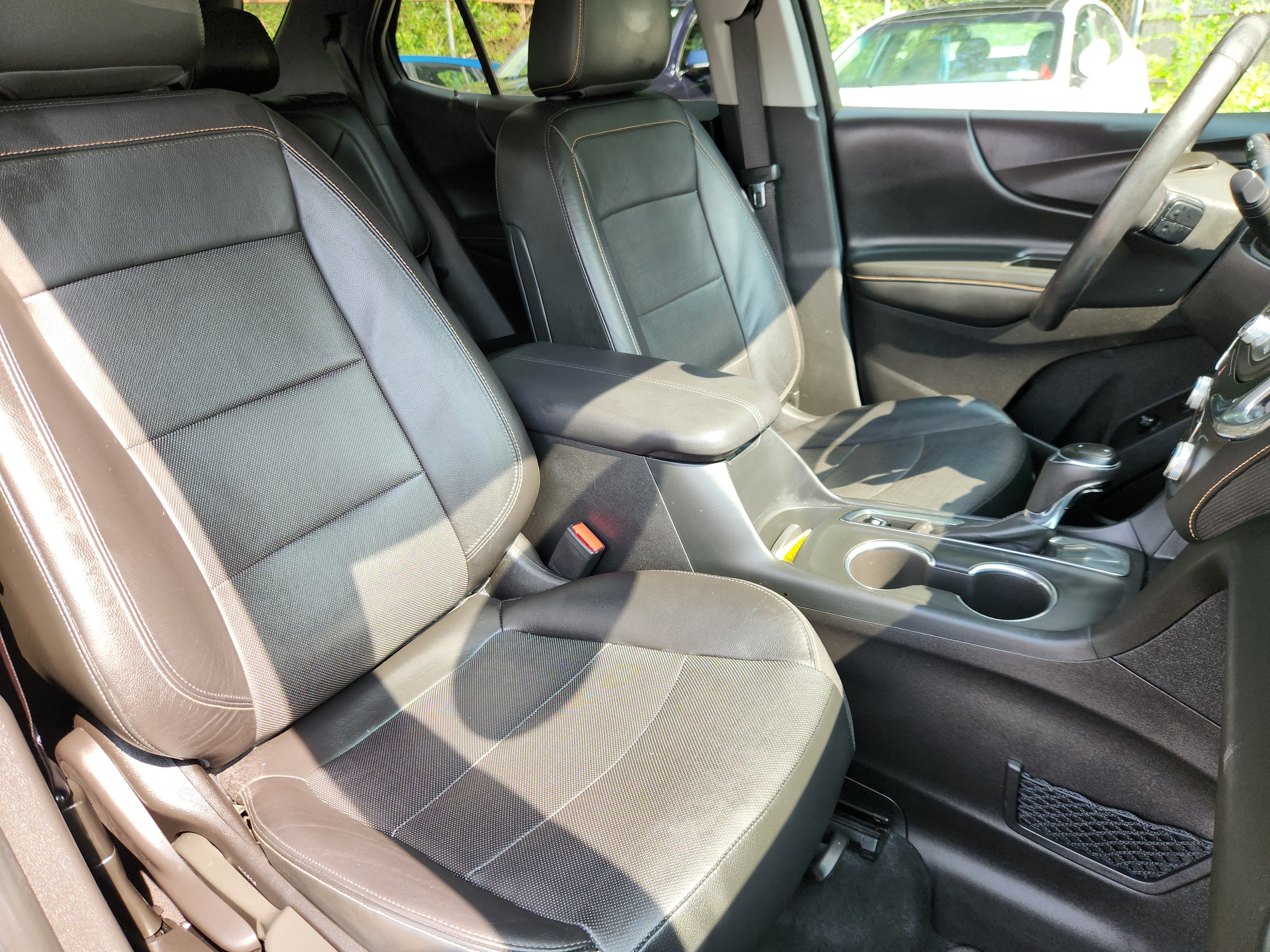 Used 2018 Chevrolet Equinox Premier FWD image 14