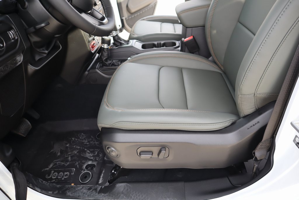 New 2026 Jeep Gladiator Mojave image 12