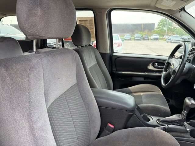 Used 2008 Chevrolet TrailBlazer LT w/ Sun And Sound Package AWD/4WD image 19