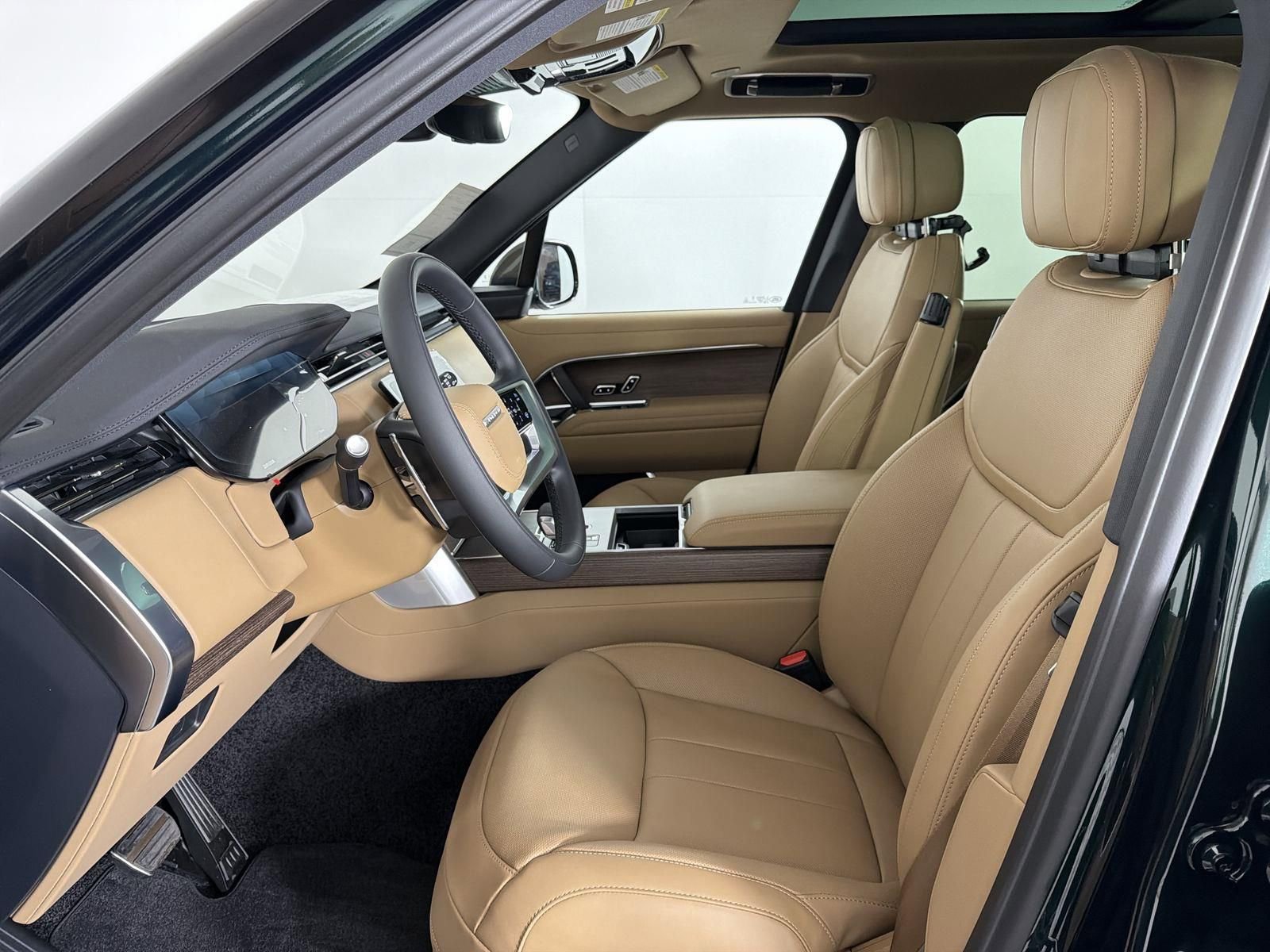 New 2026 Land Rover Range Rover SE image 23