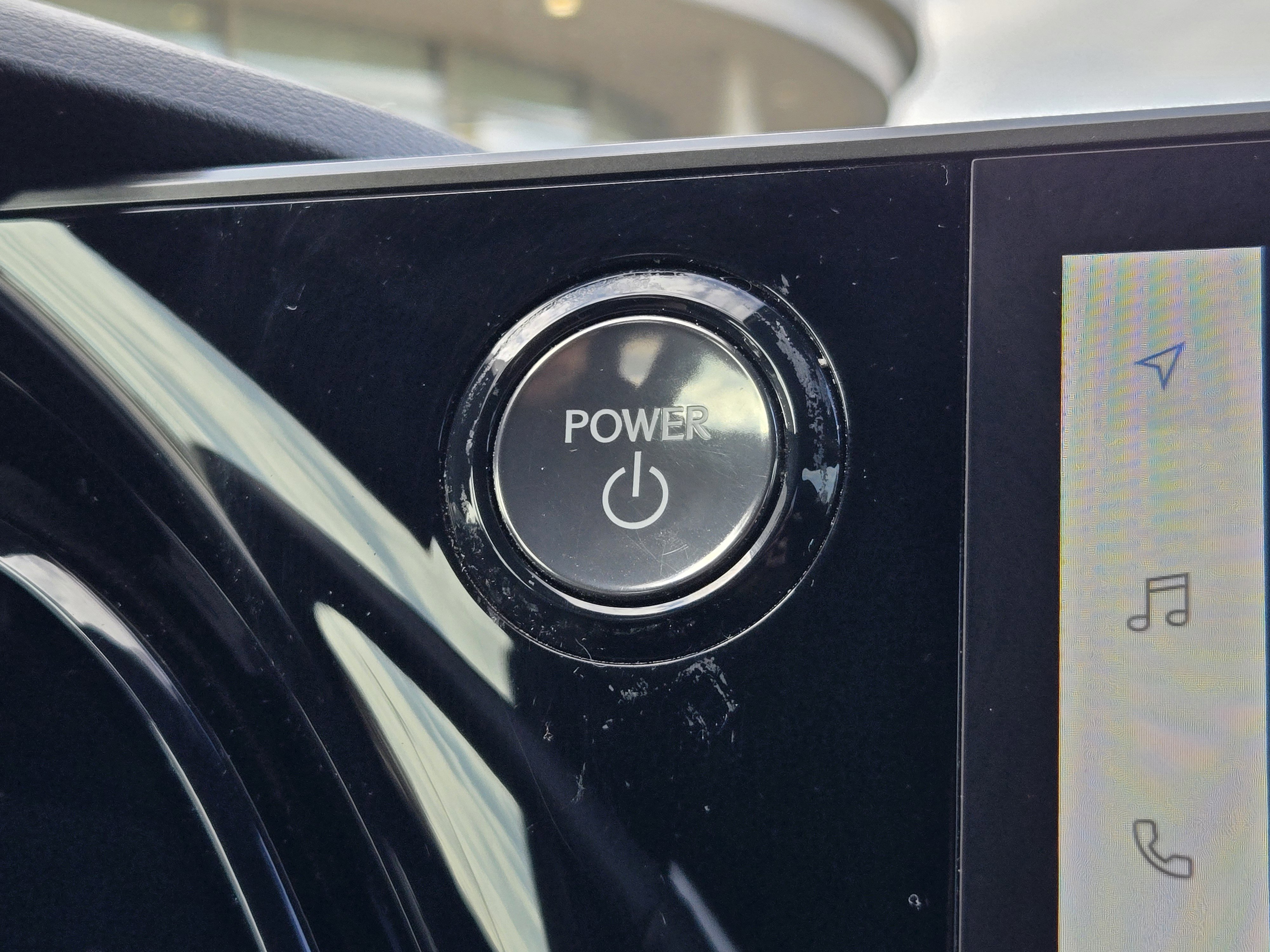 Used 2023 Lexus RX 500h F Sport image 25