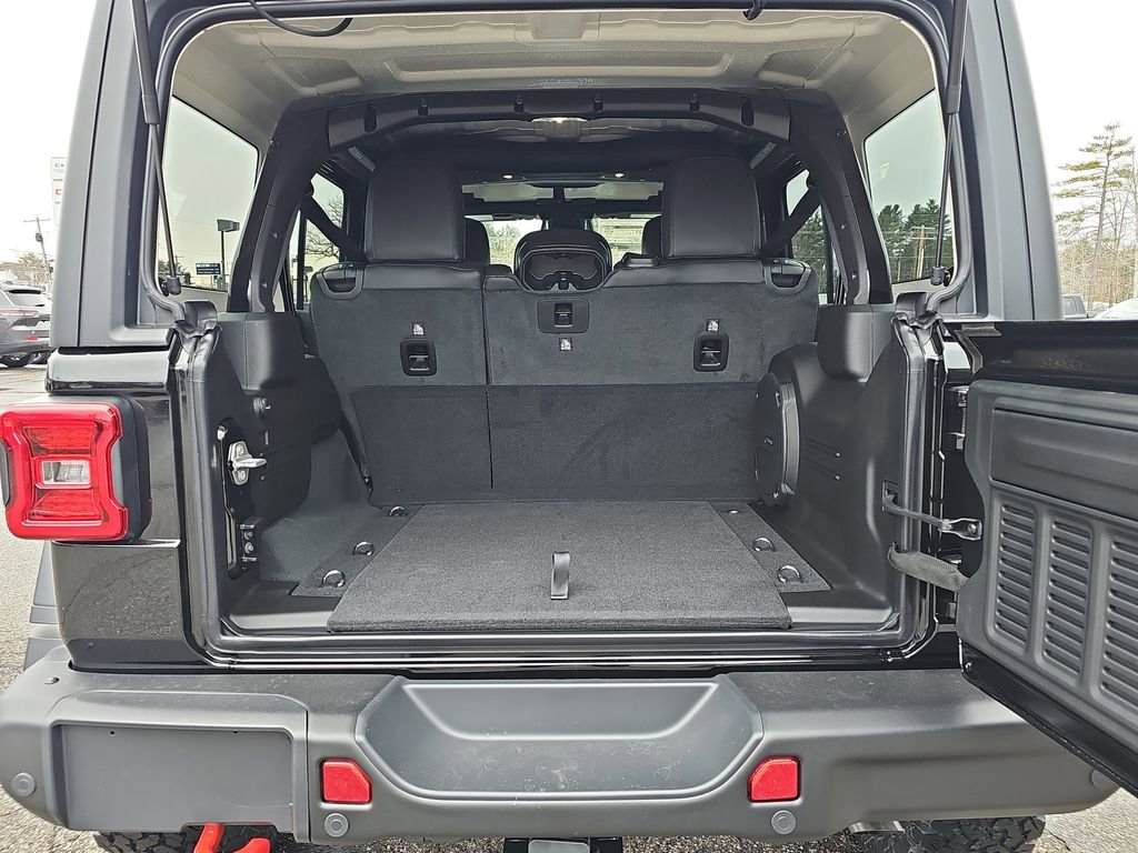New 2026 Jeep Wrangler Unlimited Rubicon w/ Safety Group image 25