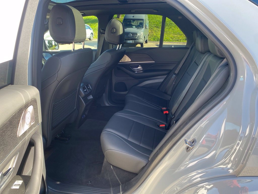 New 2026 Mercedes-Benz GLS 580 4MATIC image 33