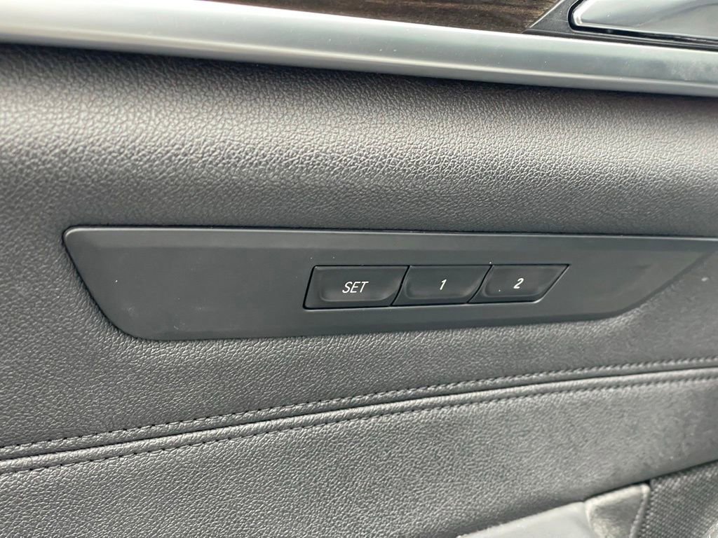 Used 2018 BMW 530i xDrive image 13