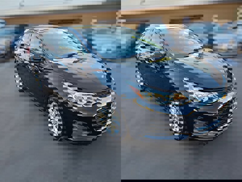 Used 2019 Chevrolet Cruze LS w/ LS Convenience Package image 4