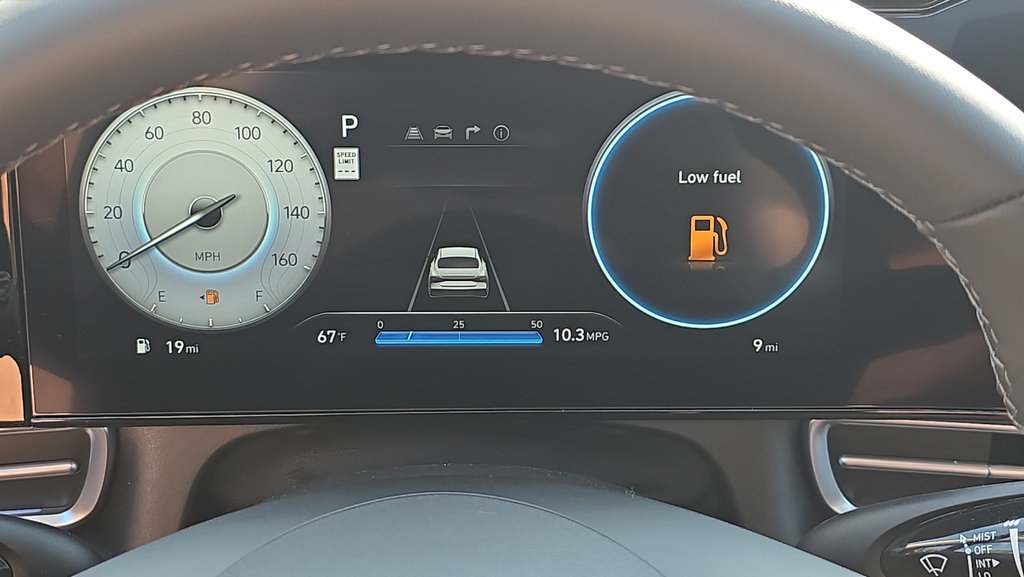 New 2026 Hyundai Elantra Limited FWD image 17