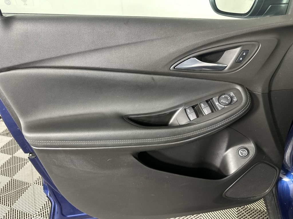 Used 2022 Buick Encore GX Select FWD image 24