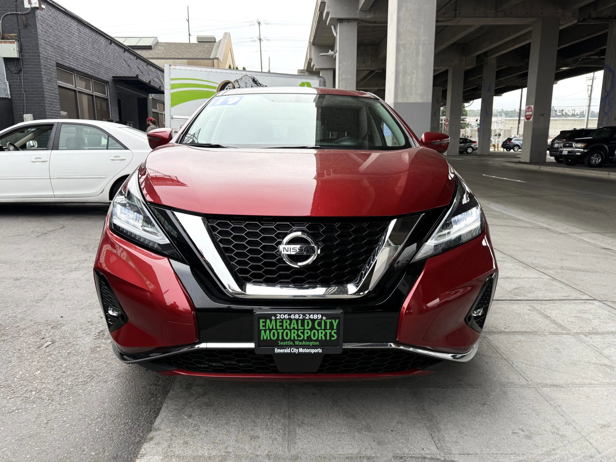 Used 2019 Nissan Murano S image 2