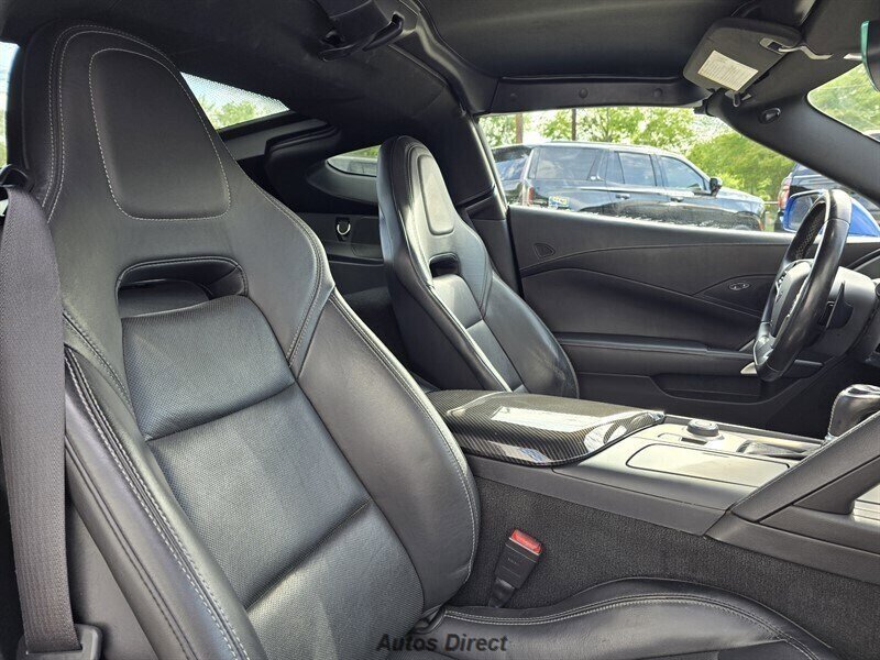 Used 2019 Chevrolet Corvette Stingray Coupe w/ 1LT RWD image 27