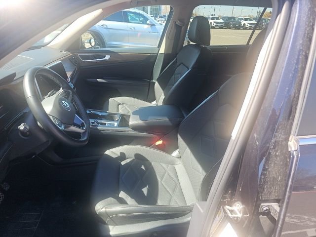 Used 2025 Volkswagen Atlas SE image 7