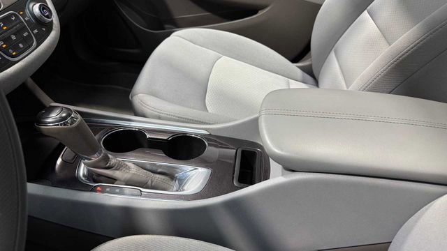 Used 2020 Chevrolet Malibu LT image 28