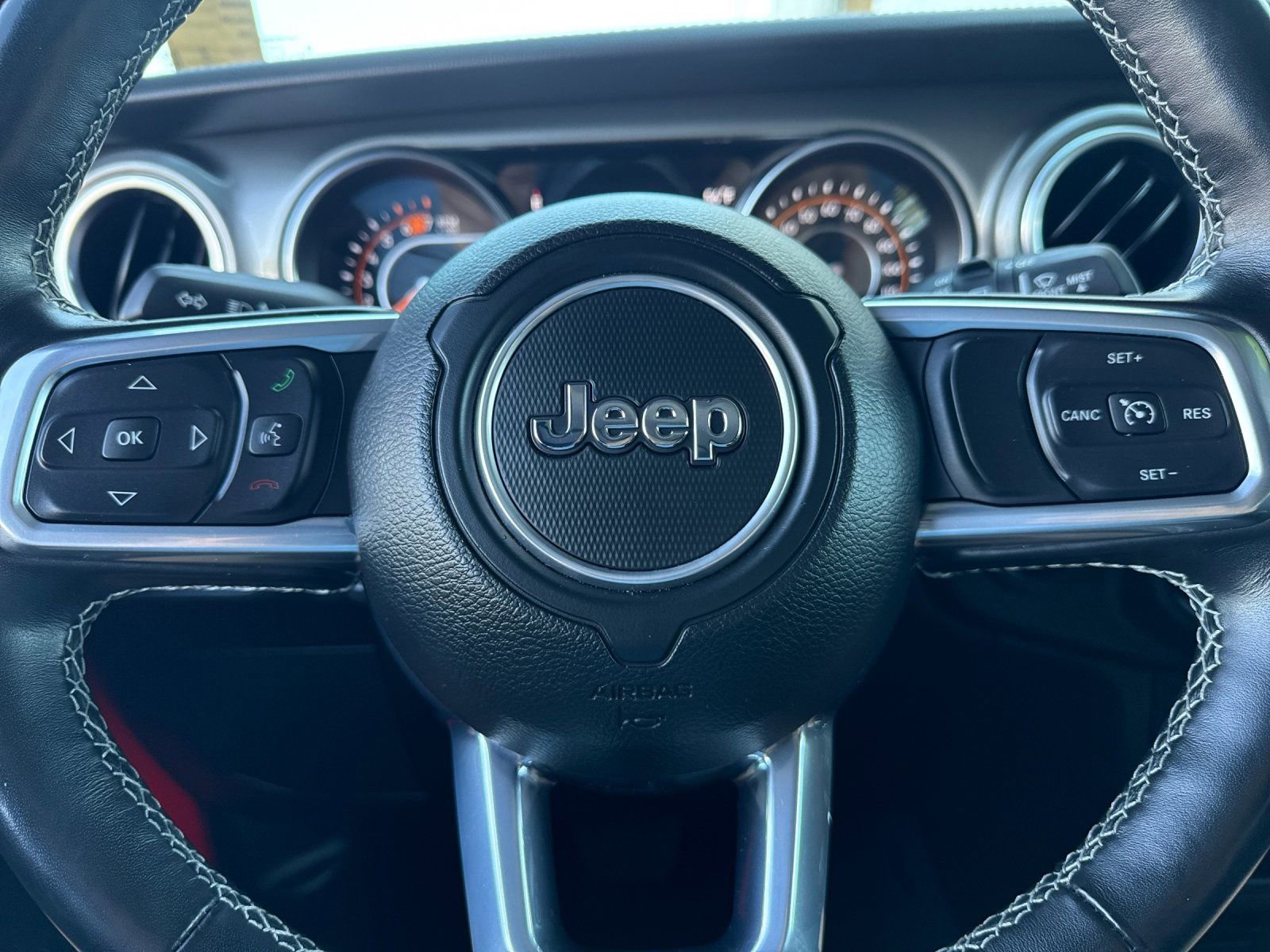 Used 2023 Jeep Wrangler Sahara w/ Cold Weather Group image 26