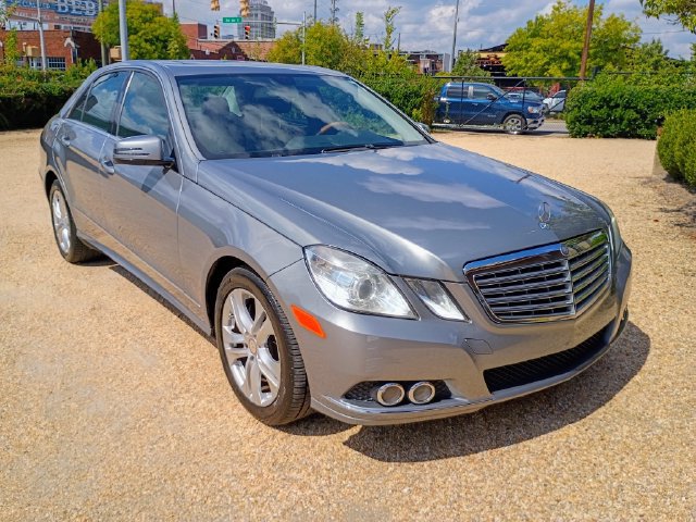 Used 2010 Mercedes-Benz E 350 Sedan image 17
