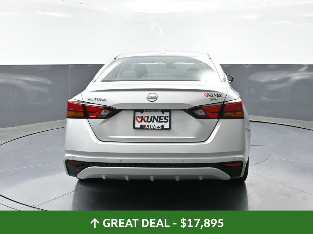 Used 2024 Nissan Altima 2.5 SV image 13