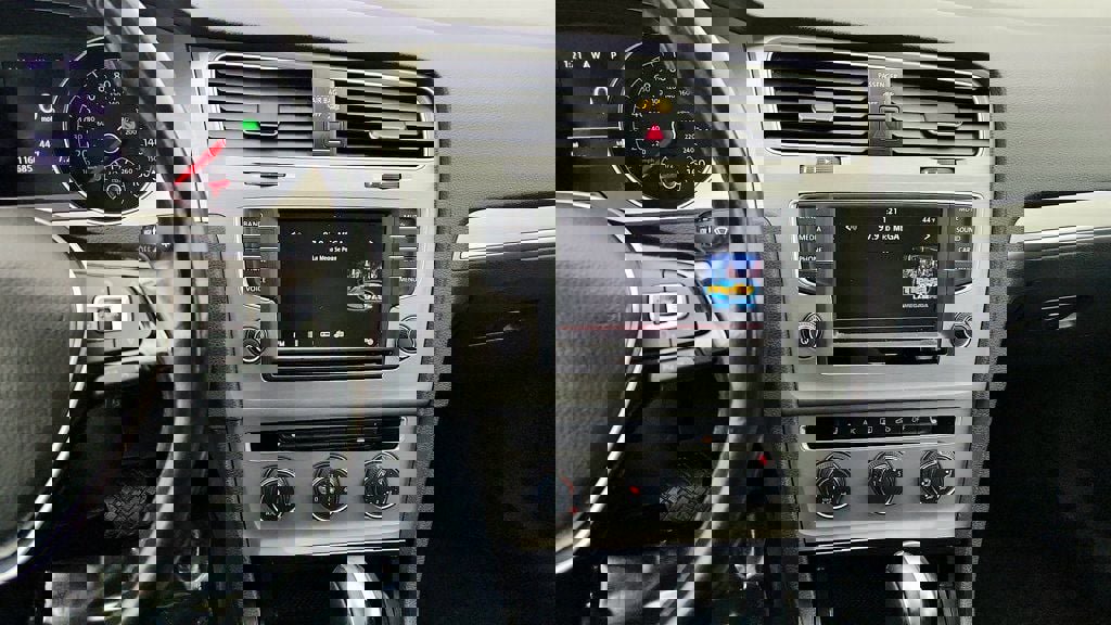 Used 2016 Volkswagen Golf SE w/ Lighting Package image 17