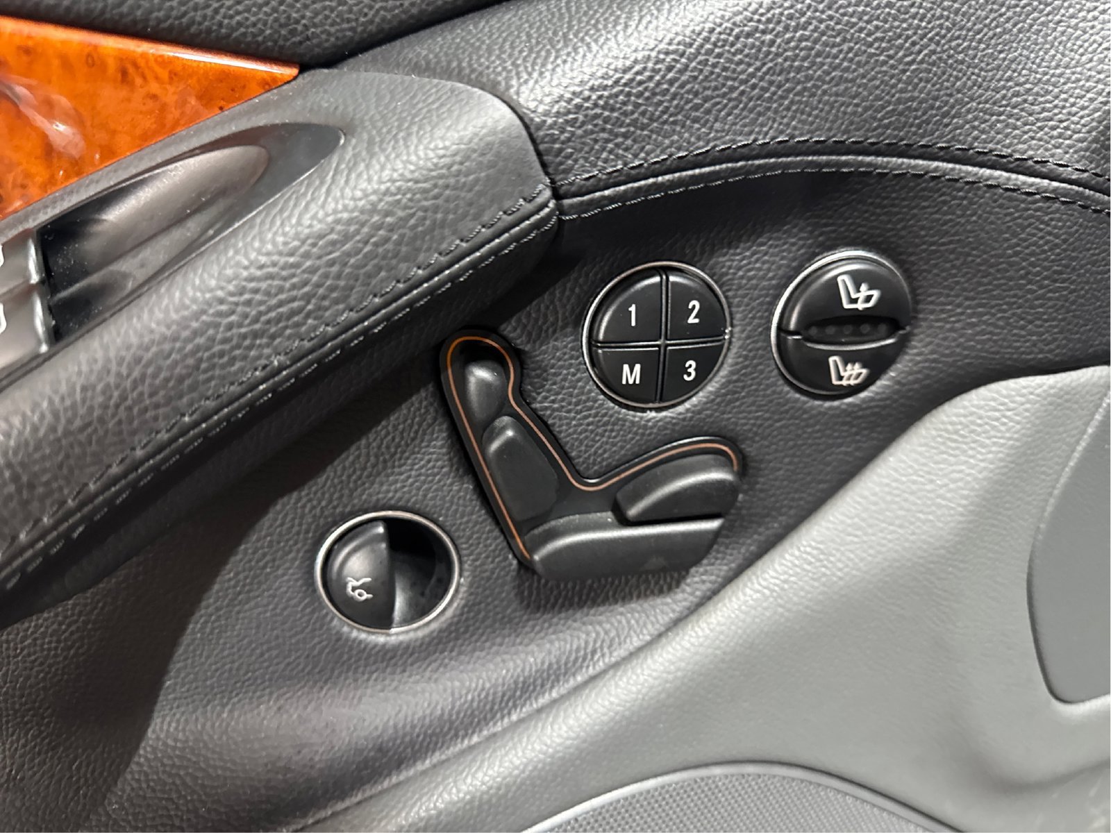 Used 2003 Mercedes-Benz SL 500 w/ SL2 Sport Pkg image 29
