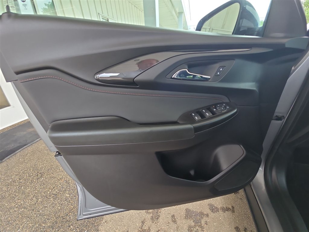 Used 2023 Chevrolet TrailBlazer RS FWD image 20