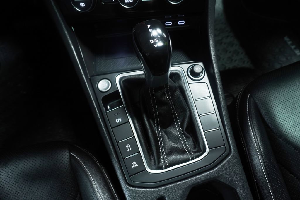 Used 2023 Volkswagen Jetta SEL image 16