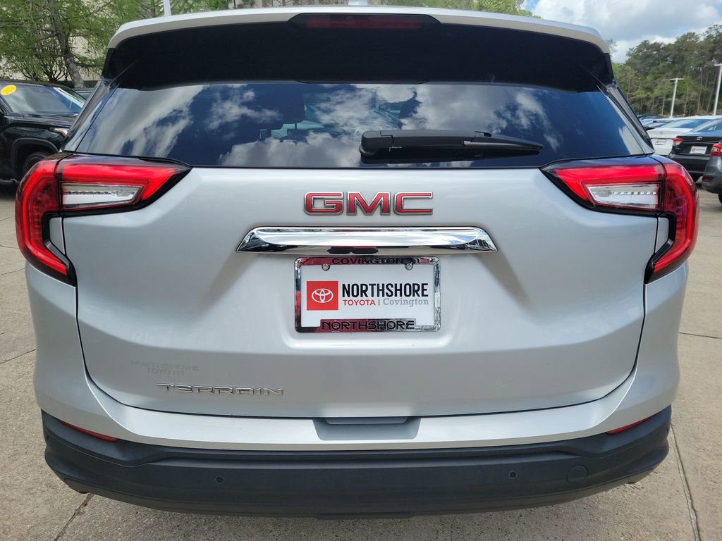 Used 2022 GMC Terrain SLE image 5