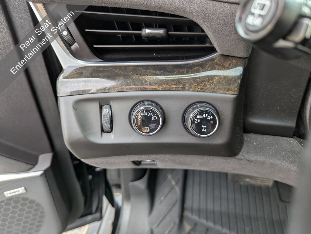 Used 2020 Cadillac Escalade Platinum AWD/4WD image 18