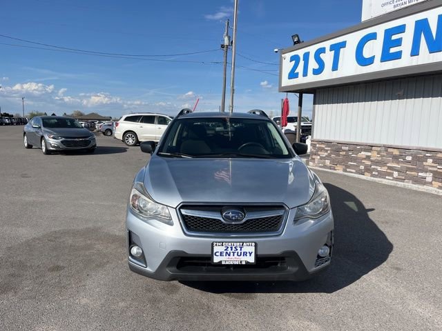 Used 2017 Subaru Crosstrek 2.0i AWD/4WD image 3