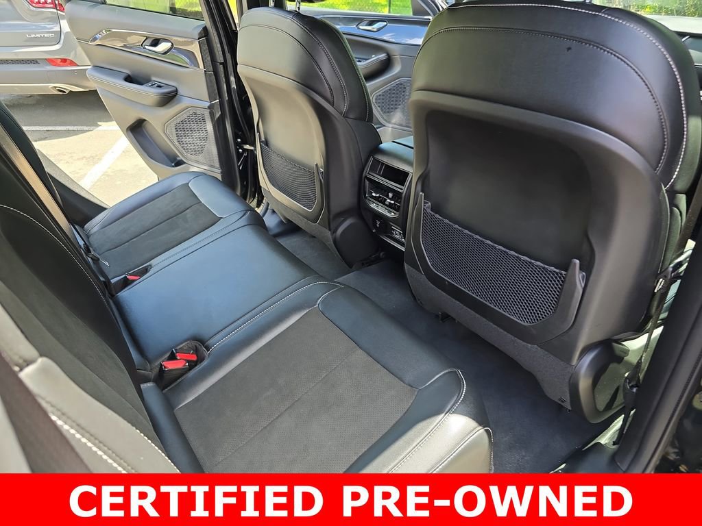 Used 2023 Jeep Grand Cherokee Altitude image 12