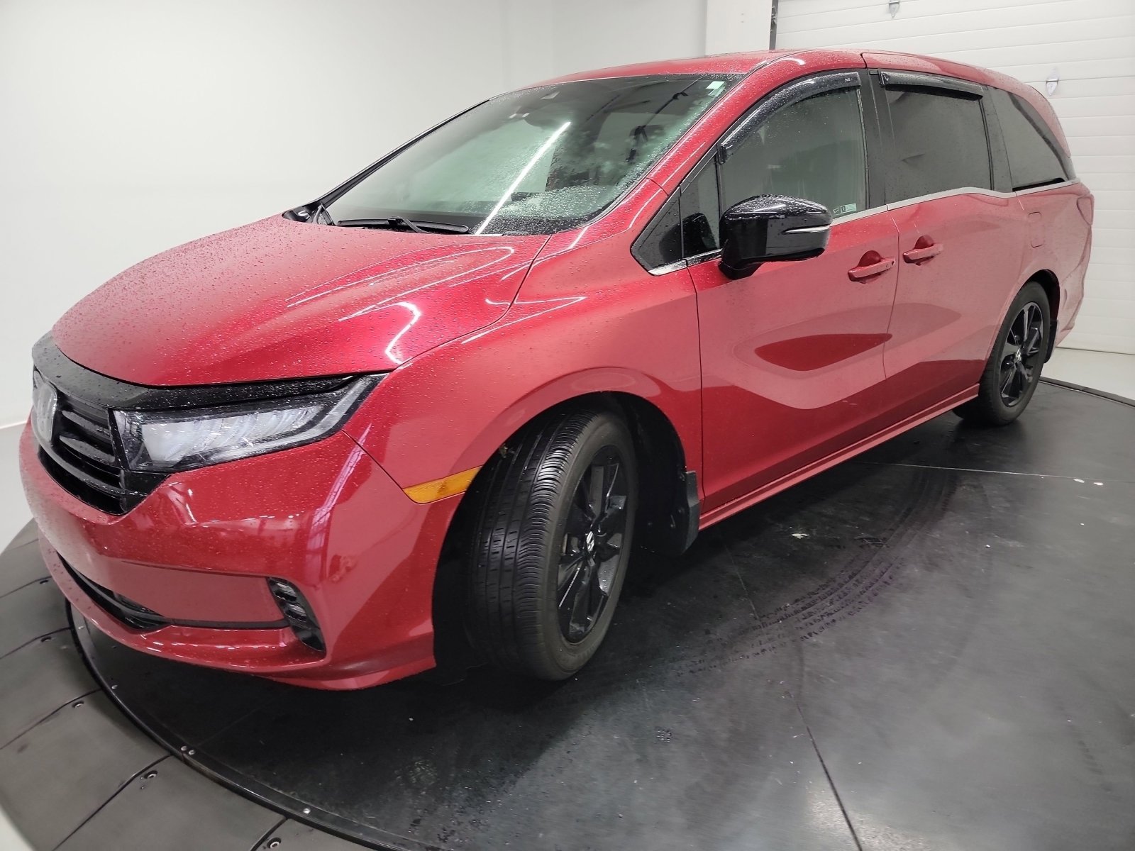 Certified 2023 Honda Odyssey Sport image 3