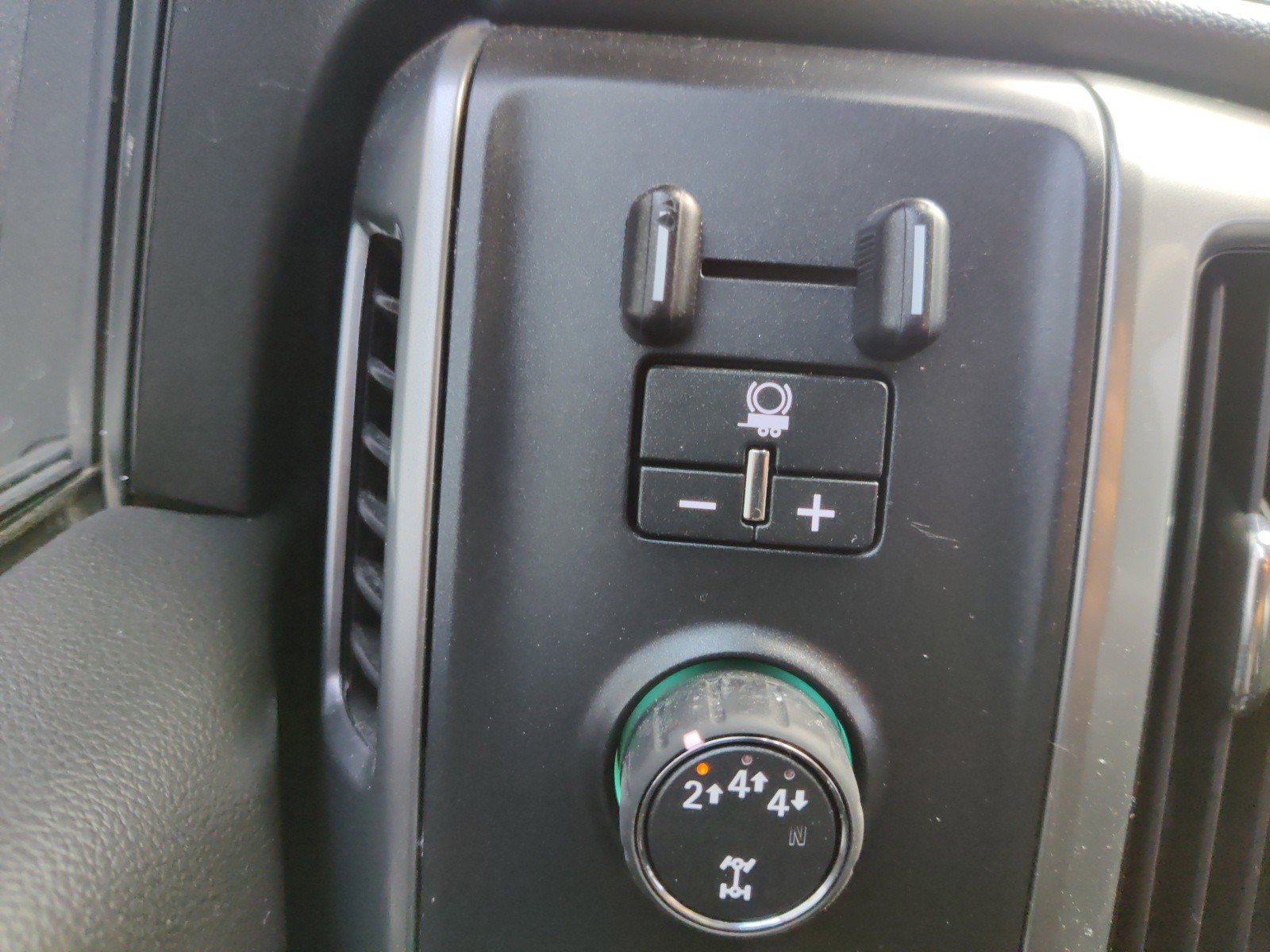 Used 2019 Chevrolet Silverado 2500 LTZ w/ Duramax Plus Package image 32