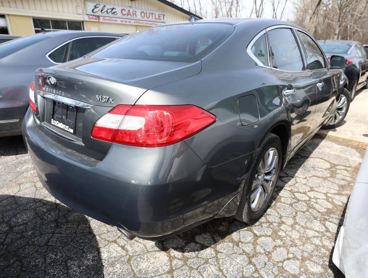 Used 2012 INFINITI M37 x w/ Deluxe Touring Pkg AWD/4WD image 6