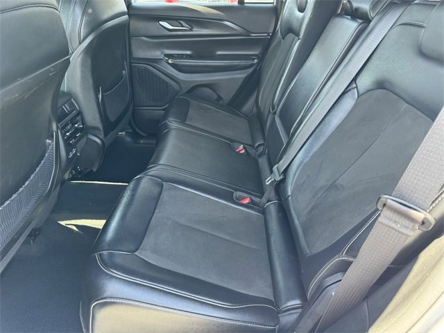 Used 2023 Jeep Grand Cherokee Altitude image 9