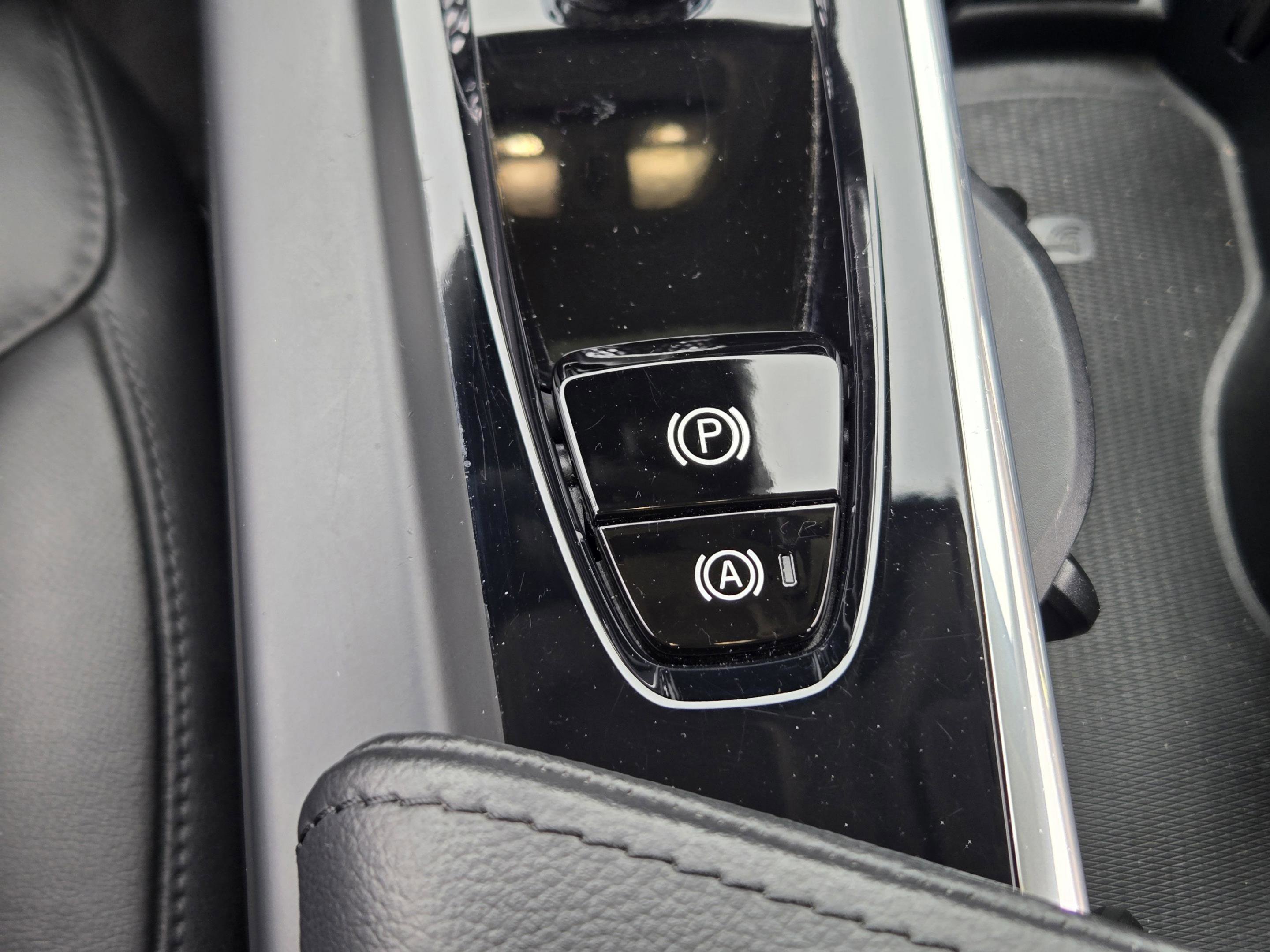 Used 2023 Volvo XC60 B5 Core w/ Climate Package image 29