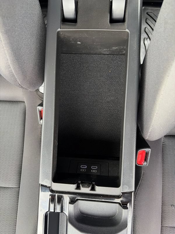 Used 2023 Toyota Prius LE FWD image 24