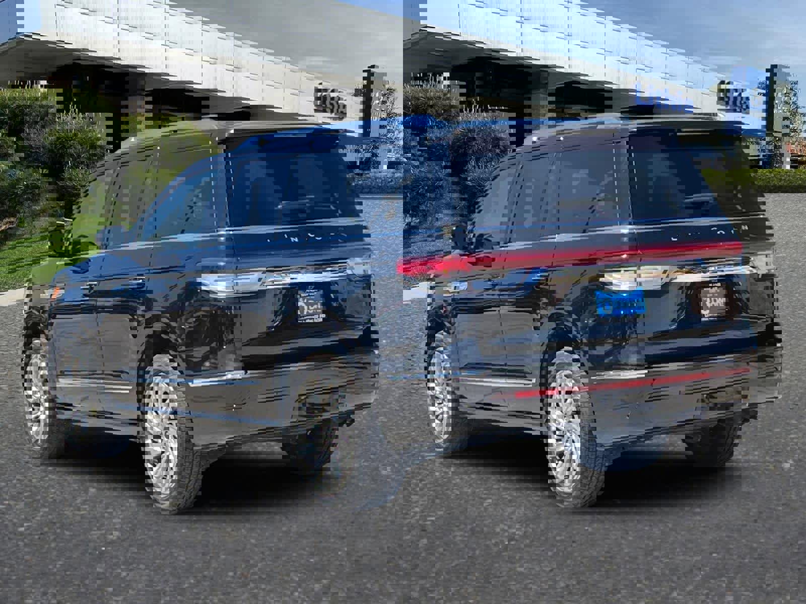 Used 2023 Lincoln Navigator Reserve image 6