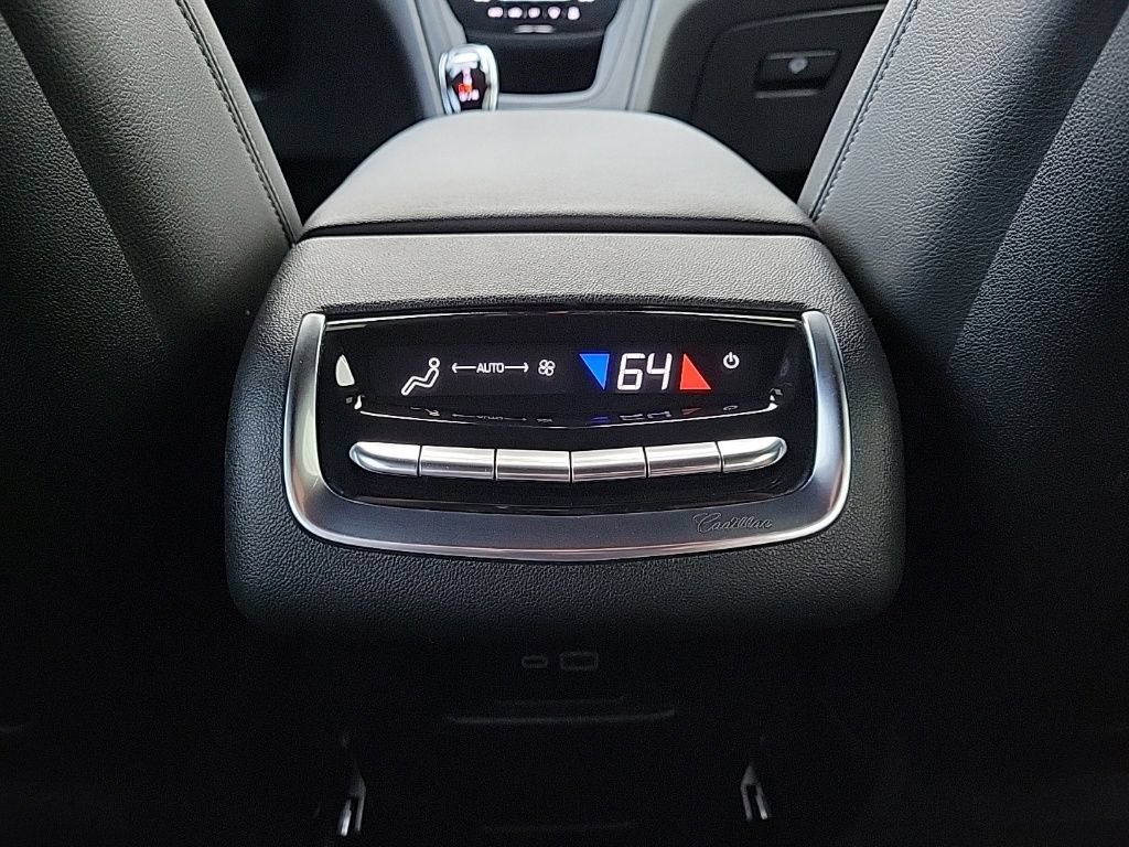 Used 2024 Cadillac XT6 Luxury AWD/4WD image 21