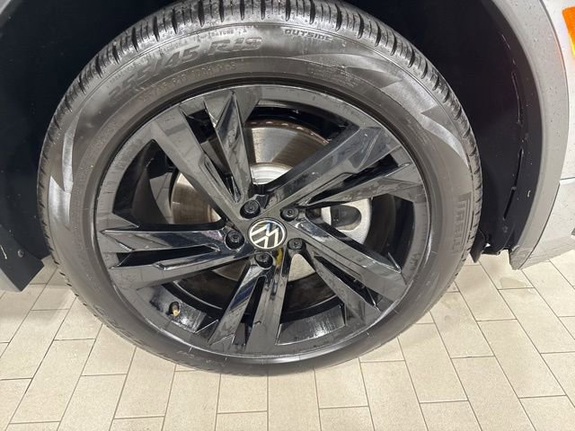Certified 2023 Volkswagen Tiguan SE R-Line AWD/4WD image 20