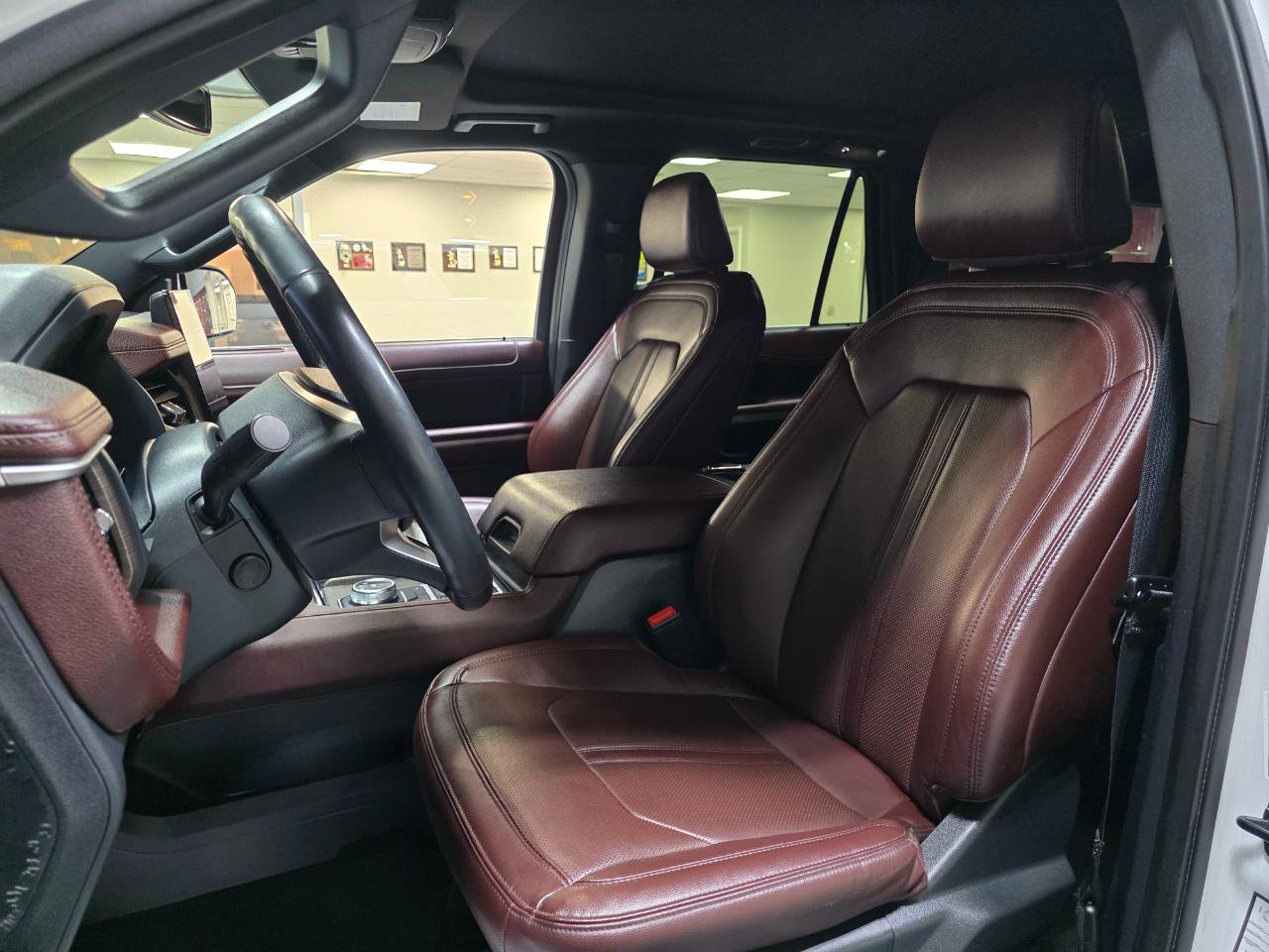 Used 2024 Ford Expedition Max Limited image 14