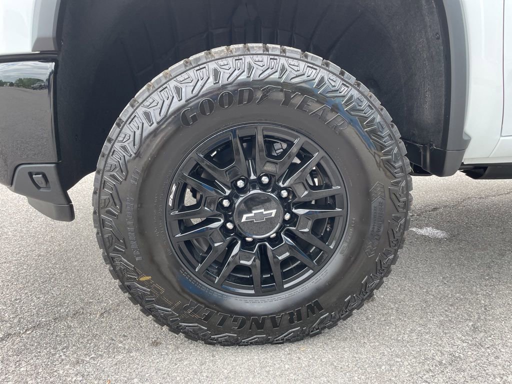 New 2026 Chevrolet Silverado 2500 ZR2 AWD/4WD image 57